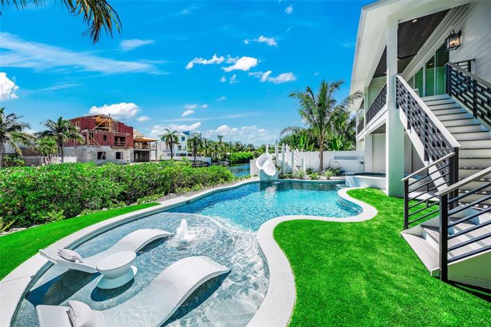 Image No.53-4 Bed Property for sale