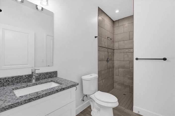 Image No.14-4 Bed Townhouse for sale