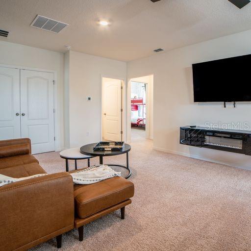 Image No.24-6 Bed Property for sale