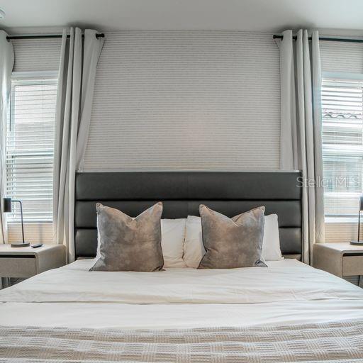 Image No.26-6 Bed Property for sale