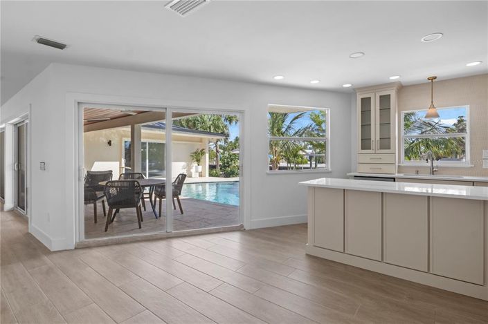 Image No.19-3 Bed Property for sale