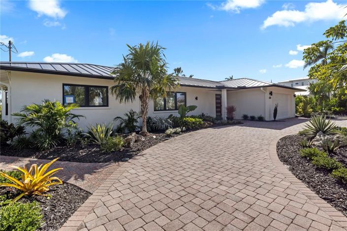 Image No.2-3 Bed Property for sale