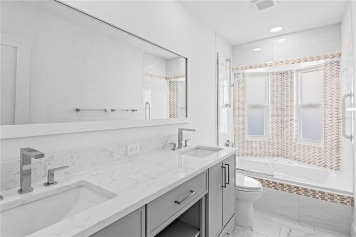 Image No.38-3 Bed Property for sale