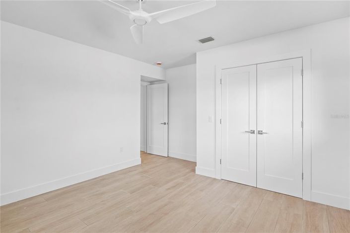 Image No.40-3 Bed Property for sale