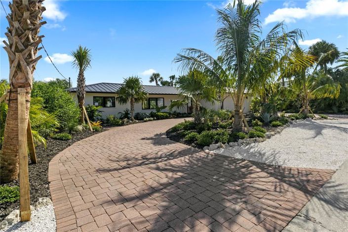 Image No.6-3 Bed Property for sale