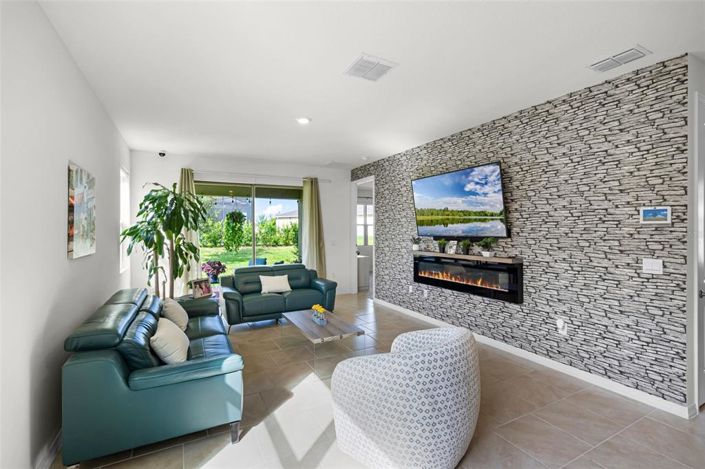 Image No.6-3 Bed Property for sale