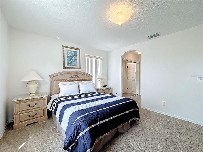 Image No.26-5 Bed Property for sale