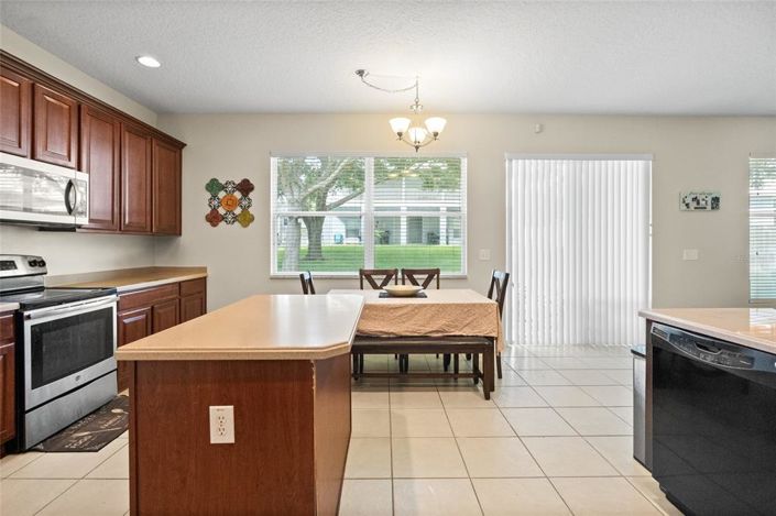 Image No.10-4 Bed Property for sale