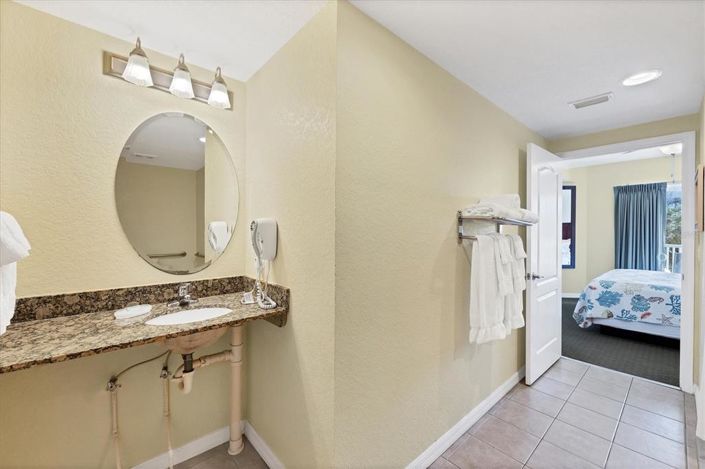 Image No.22-2 Bed Property for sale