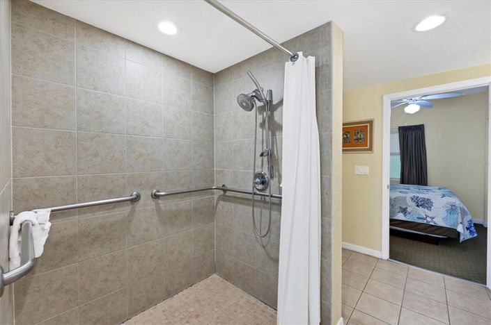 Image No.23-2 Bed Property for sale