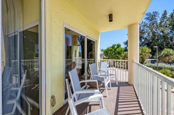 Image No.30-2 Bed Property for sale