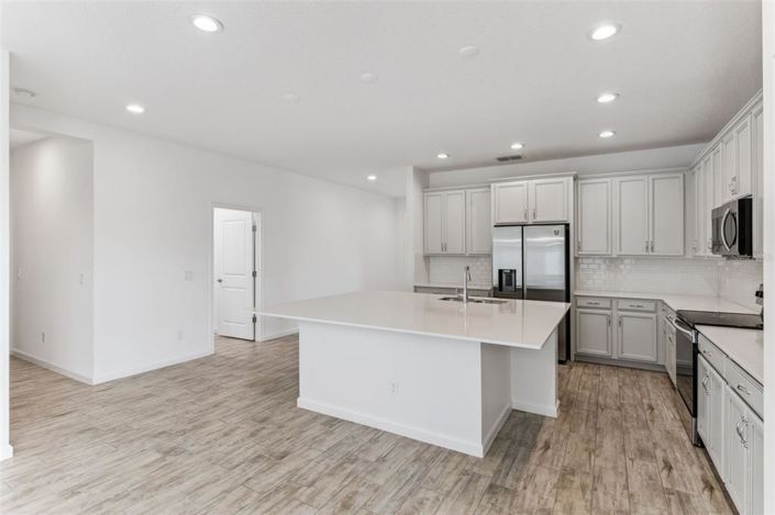 Image No.13-4 Bed Property for sale