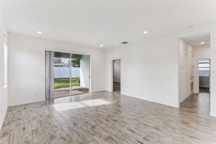 Image No.14-4 Bed Property for sale