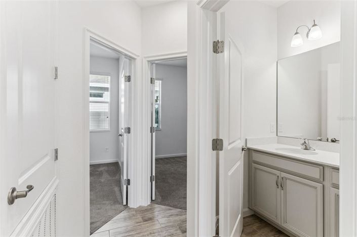 Image No.20-4 Bed Property for sale