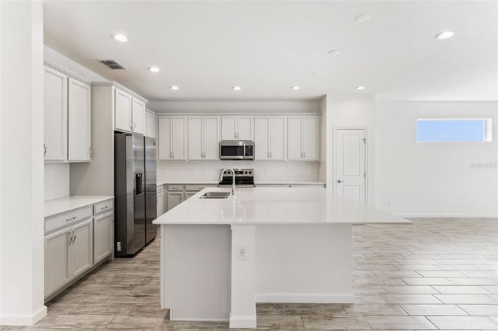 Image No.7-4 Bed Property for sale