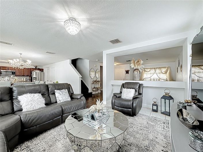 Image No.10-4 Bed Property for sale