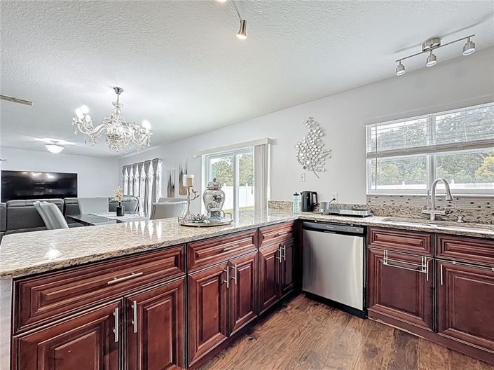 Image No.15-4 Bed Property for sale