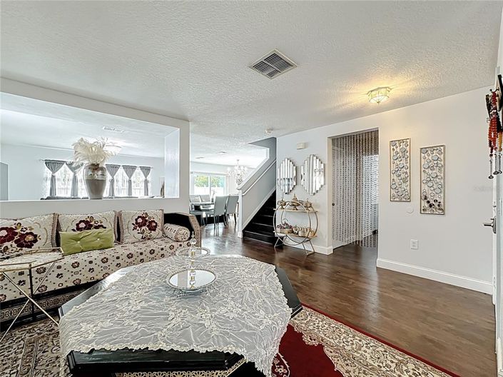 Image No.7-4 Bed Property for sale