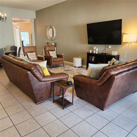 Image No.11-4 Bed Property for sale