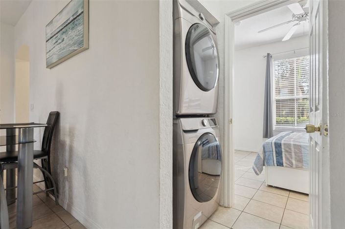 Image No.17-4 Bed Townhouse for sale