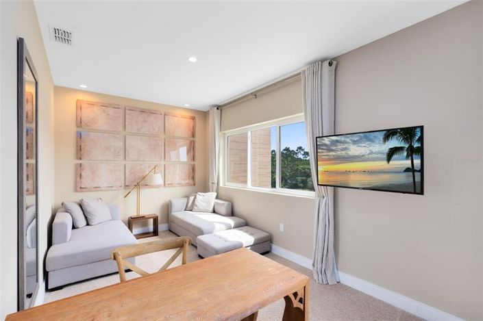 Image No.14-3 Bed Townhouse for sale