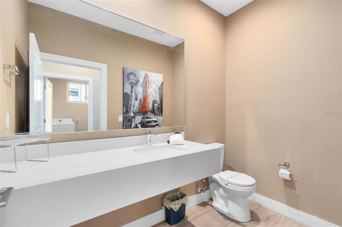 Image No.16-3 Bed Townhouse for sale