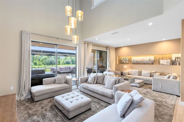 Image No.5-3 Bed Townhouse for sale