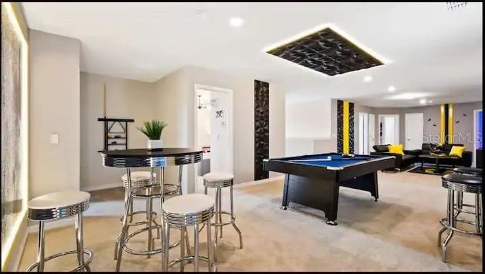 Image No.16-10 Bed Property for sale