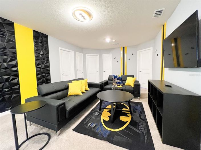 Image No.19-10 Bed Property for sale