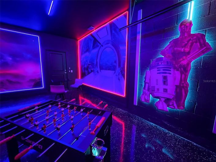 Image No.26-10 Bed Property for sale