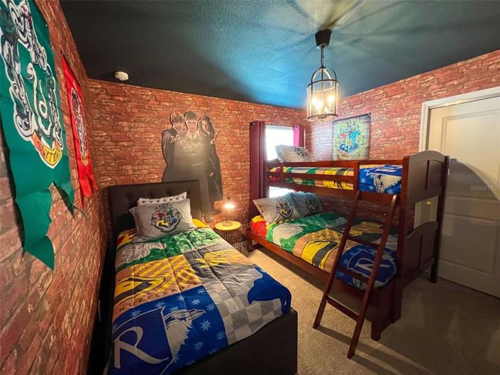 Image No.53-10 Bed Property for sale