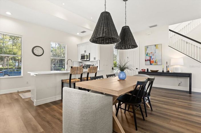 Image No.10-3 Bed Property for sale