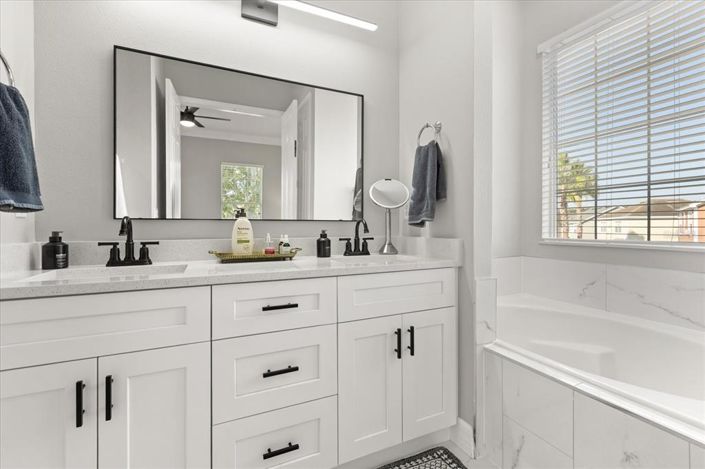 Image No.20-3 Bed Property for sale