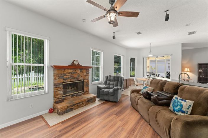 Image No.19-4 Bed Property for sale