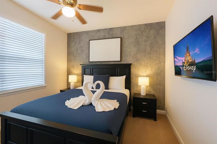 Image No.17-3 Bed Property for sale