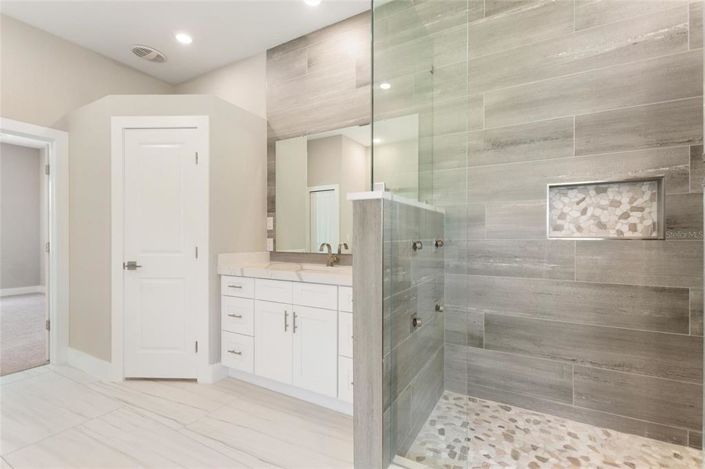 Image No.29-4 Bed Property for sale