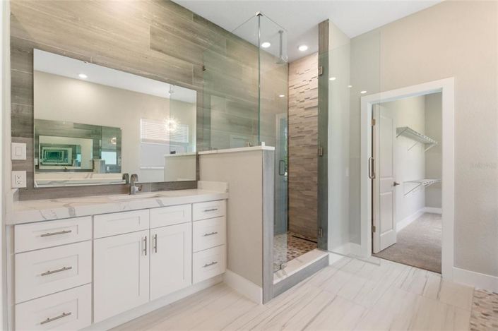 Image No.30-4 Bed Property for sale