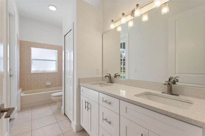 Image No.44-4 Bed Property for sale