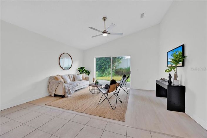 Image No.13-4 Bed Property for sale