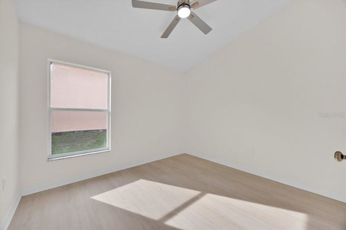 Image No.25-4 Bed Property for sale