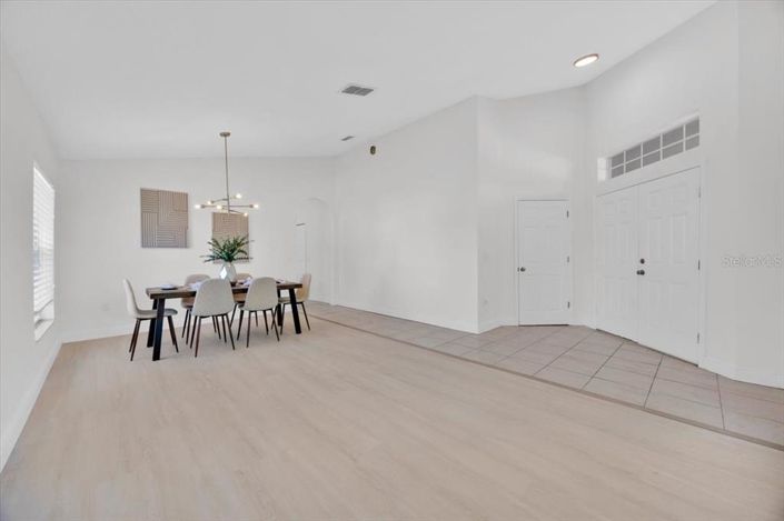 Image No.5-4 Bed Property for sale