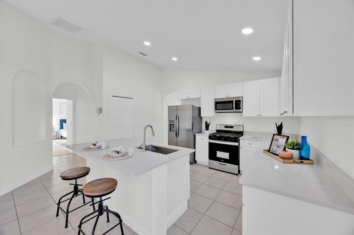 Image No.8-4 Bed Property for sale