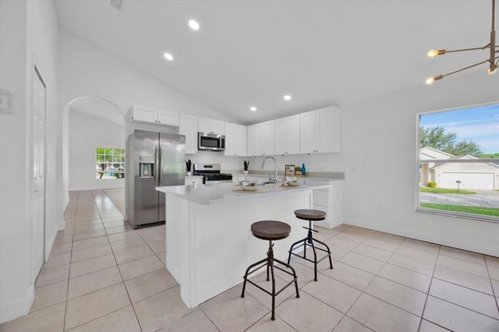 Image No.9-4 Bed Property for sale