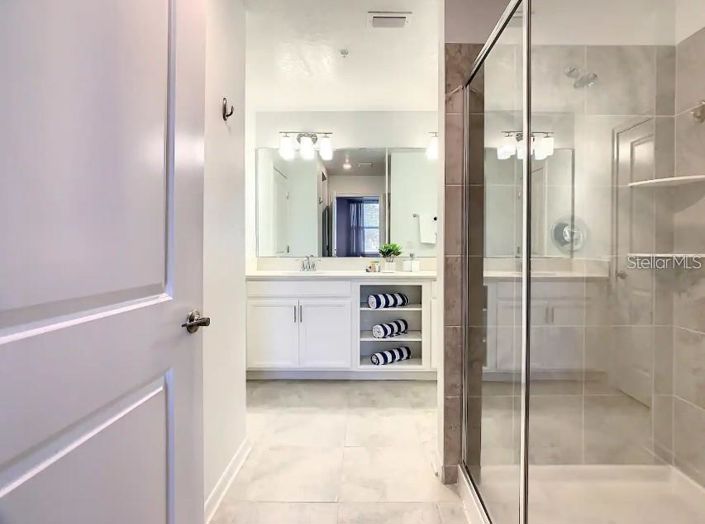 Image No.18-3 Bed Property for sale