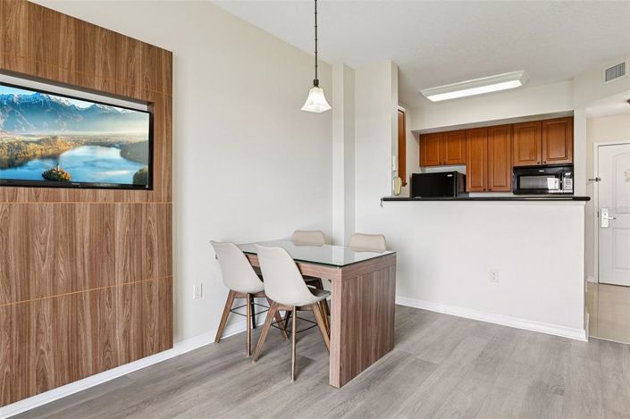 Image No.10-1 Bed Property for sale