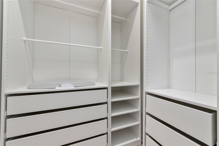 Image No.15-3 Bed Townhouse for sale