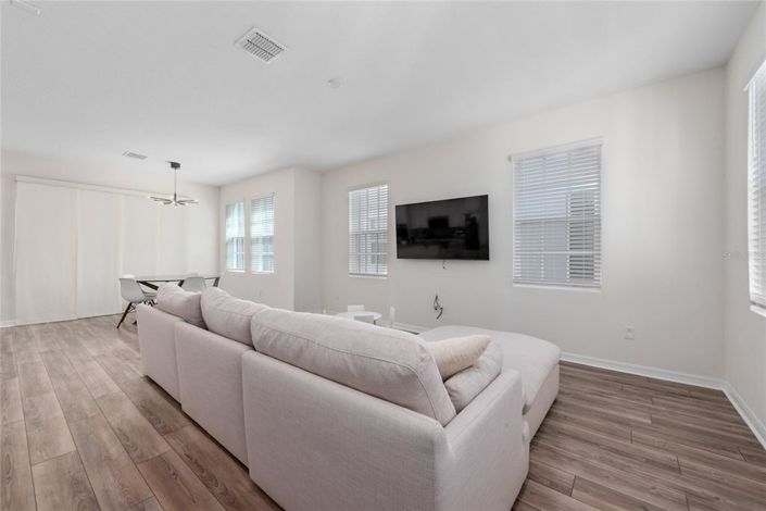 Image No.3-3 Bed Townhouse for sale