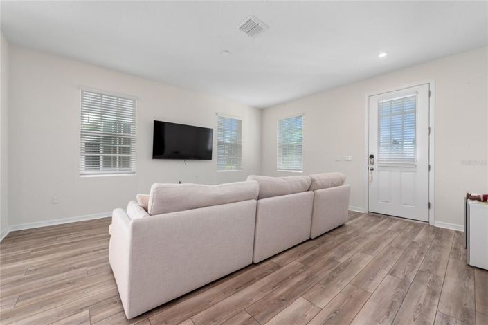 Image No.5-3 Bed Townhouse for sale