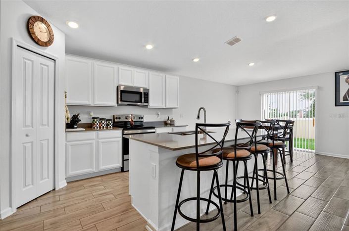 Image No.14-4 Bed Property for sale