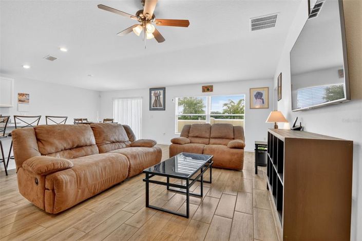 Image No.21-4 Bed Property for sale